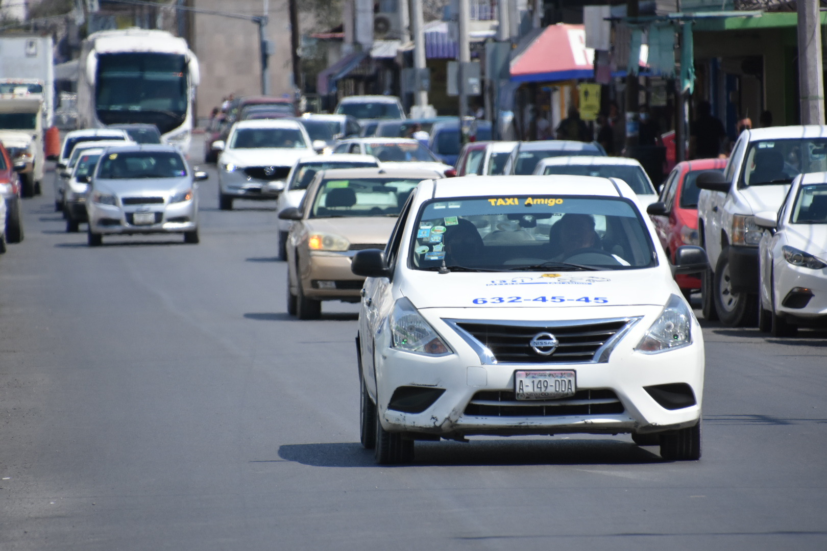 Entra en operación base de taxis en Monclova