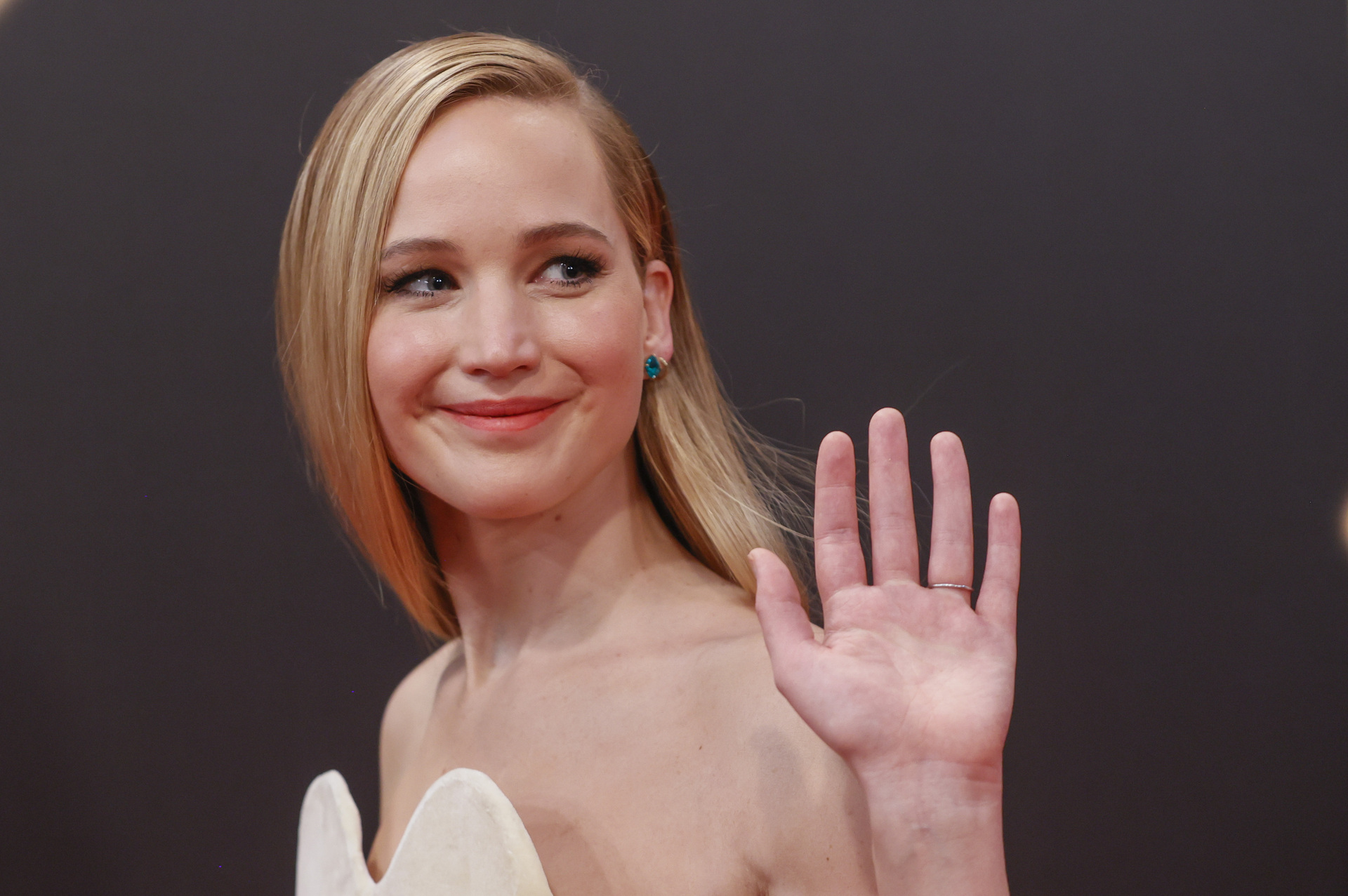 Jennifer Lawrence habla sobre su nueva película No Hard Feelings, en donde saca su lado más cómico