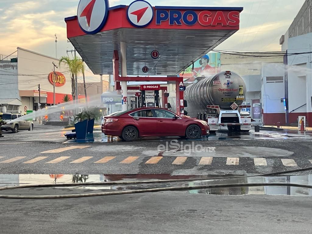 Se registra flamazo en gasolinera de Gómez Palacio 