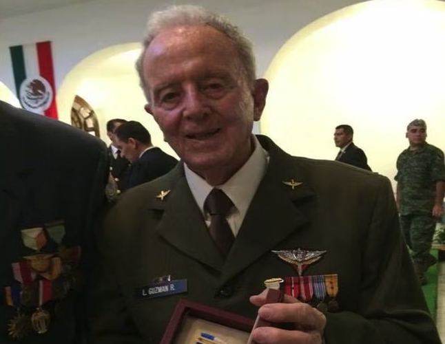 Fallece Luis Guzmán Reveles, capitán del Escuadrón 201 que combatió en la Segunda Guerra Mundial