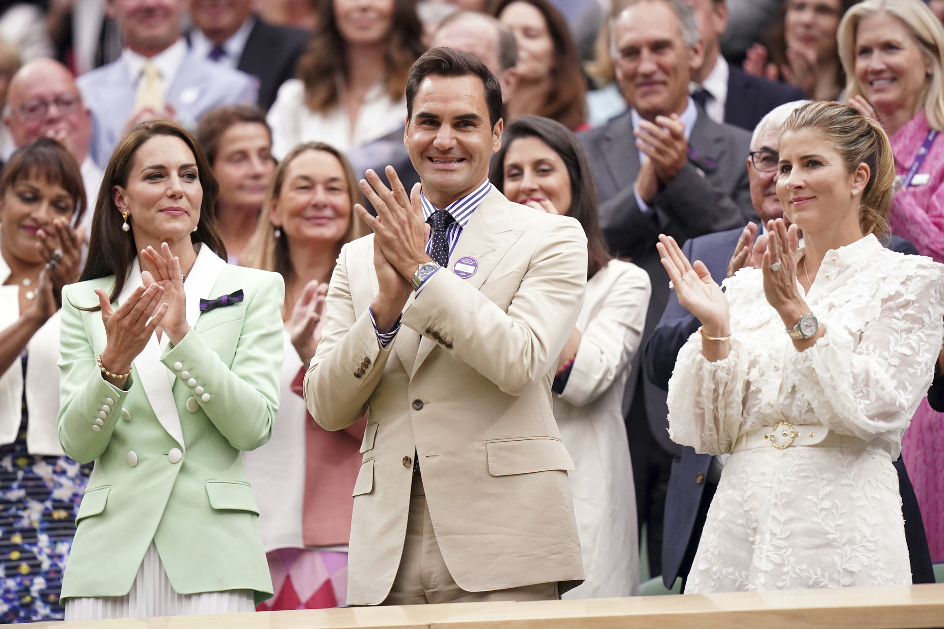 VIDEO: Roger Federer recibe gran ovación en Wimbledon