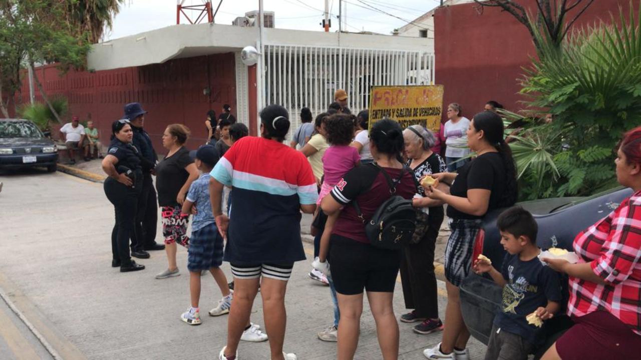 Protestan en Torreón por falta de luz; 'están colgados', dice CFE