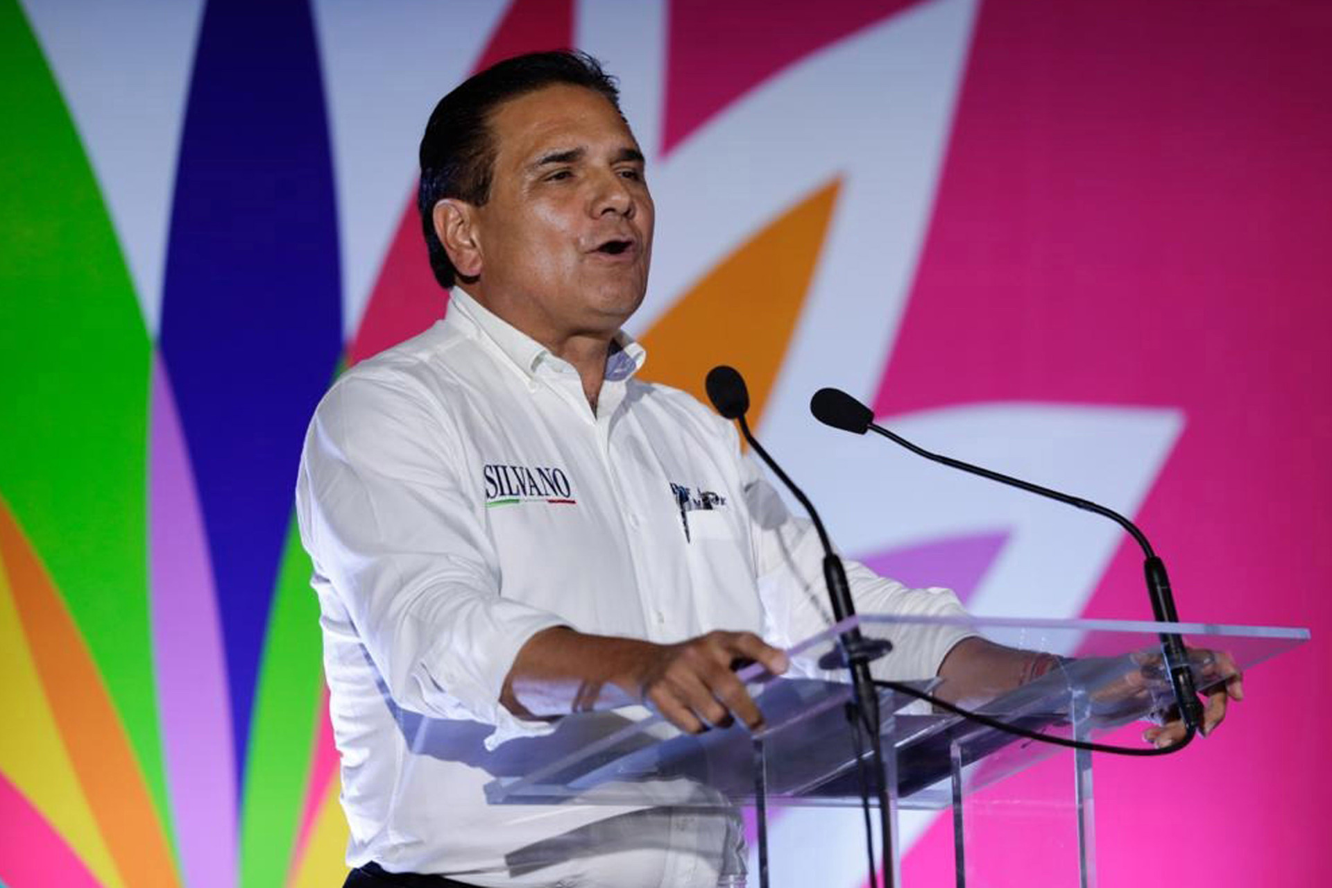 Silvano Aureoles se registra para la candidatura del Frente Amplio por México rumbo al 2024