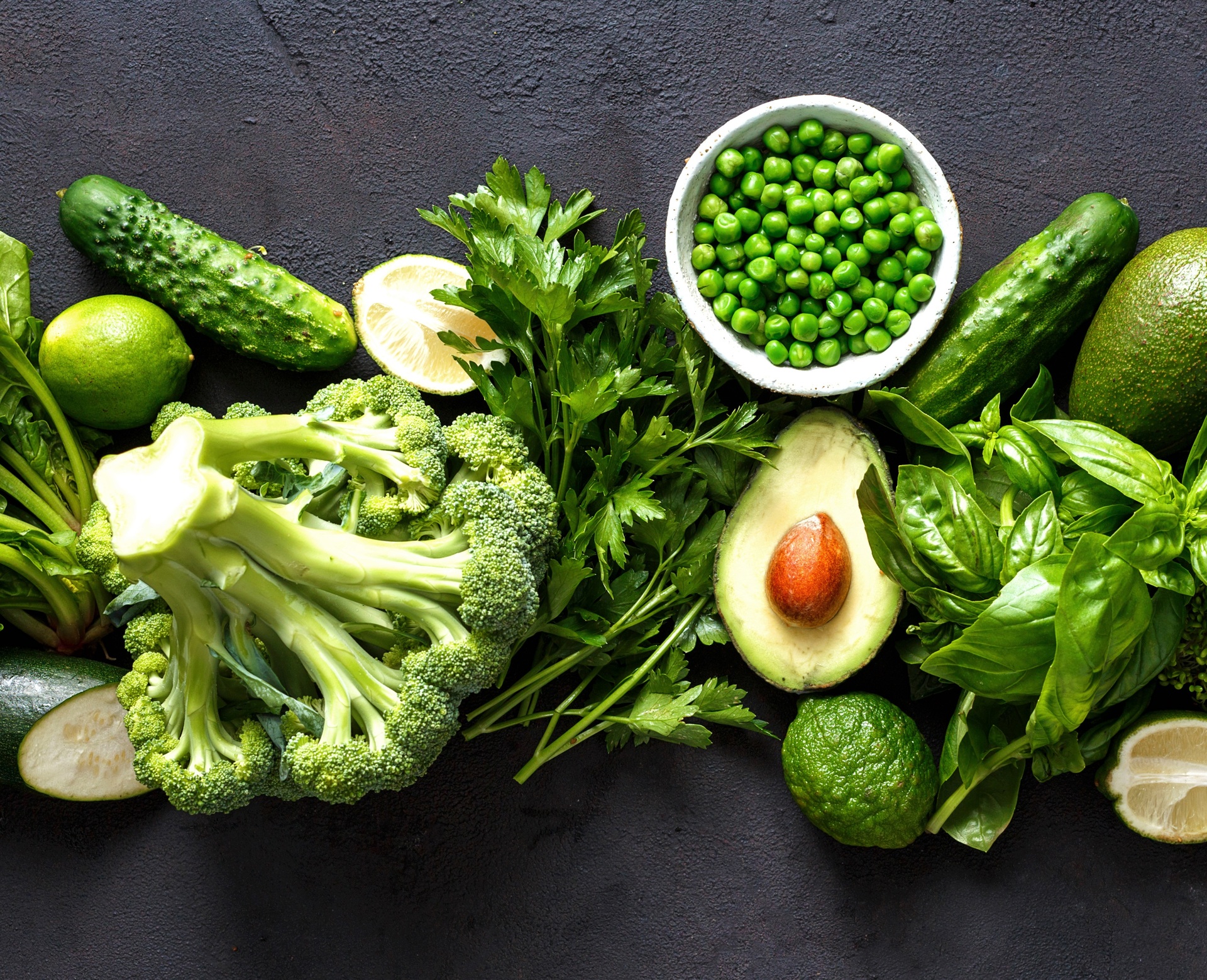 Mejora tu salud con alimentos verdes