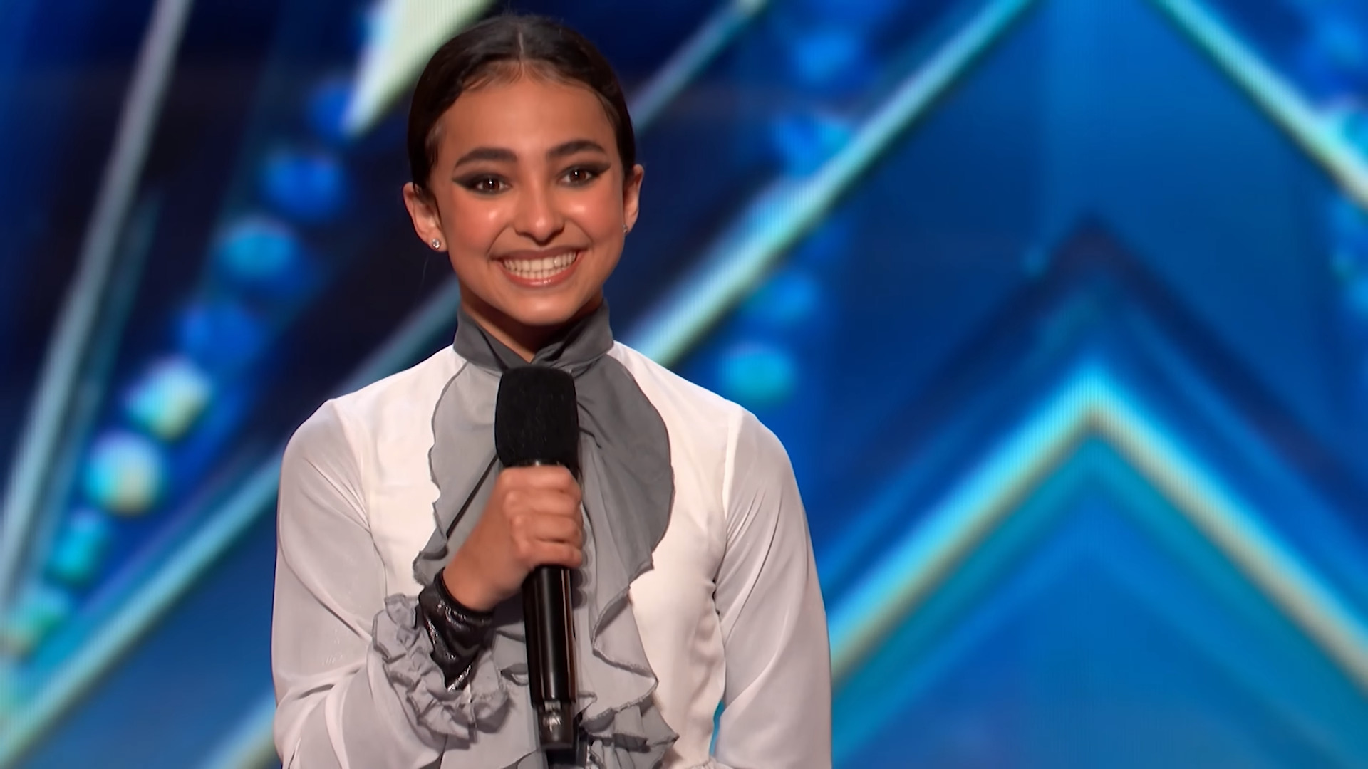 VIDEO: Joven lagunera impacta en America's Got Talent