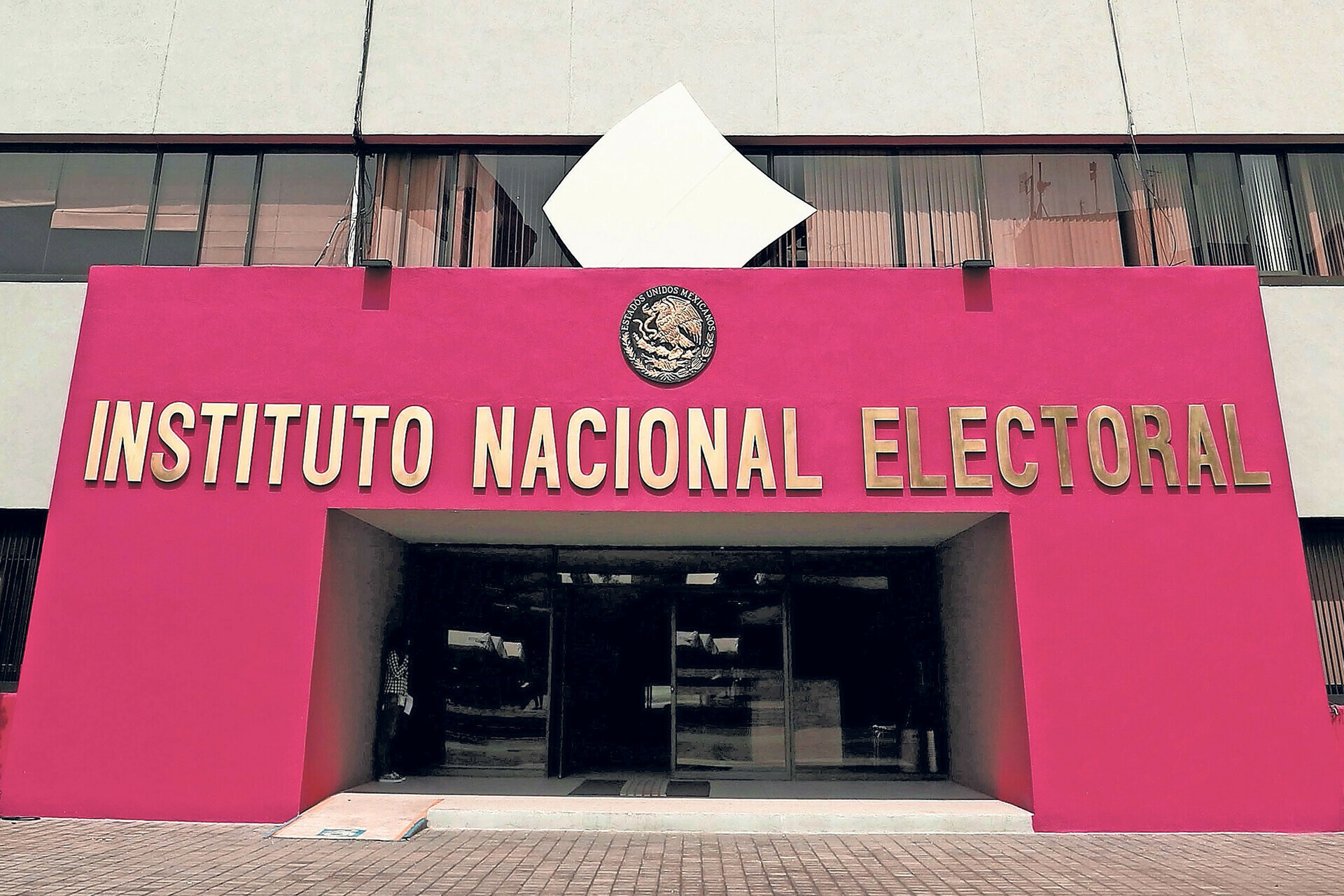 INE aprueba convocatoria para candidaturas independientes