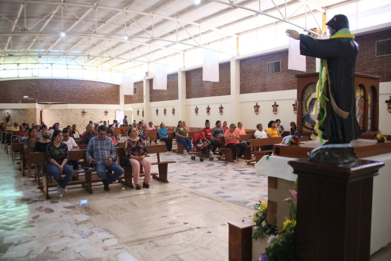 Crece fervor por San Charbel; invitan a fiestas y reliquia en Torreón