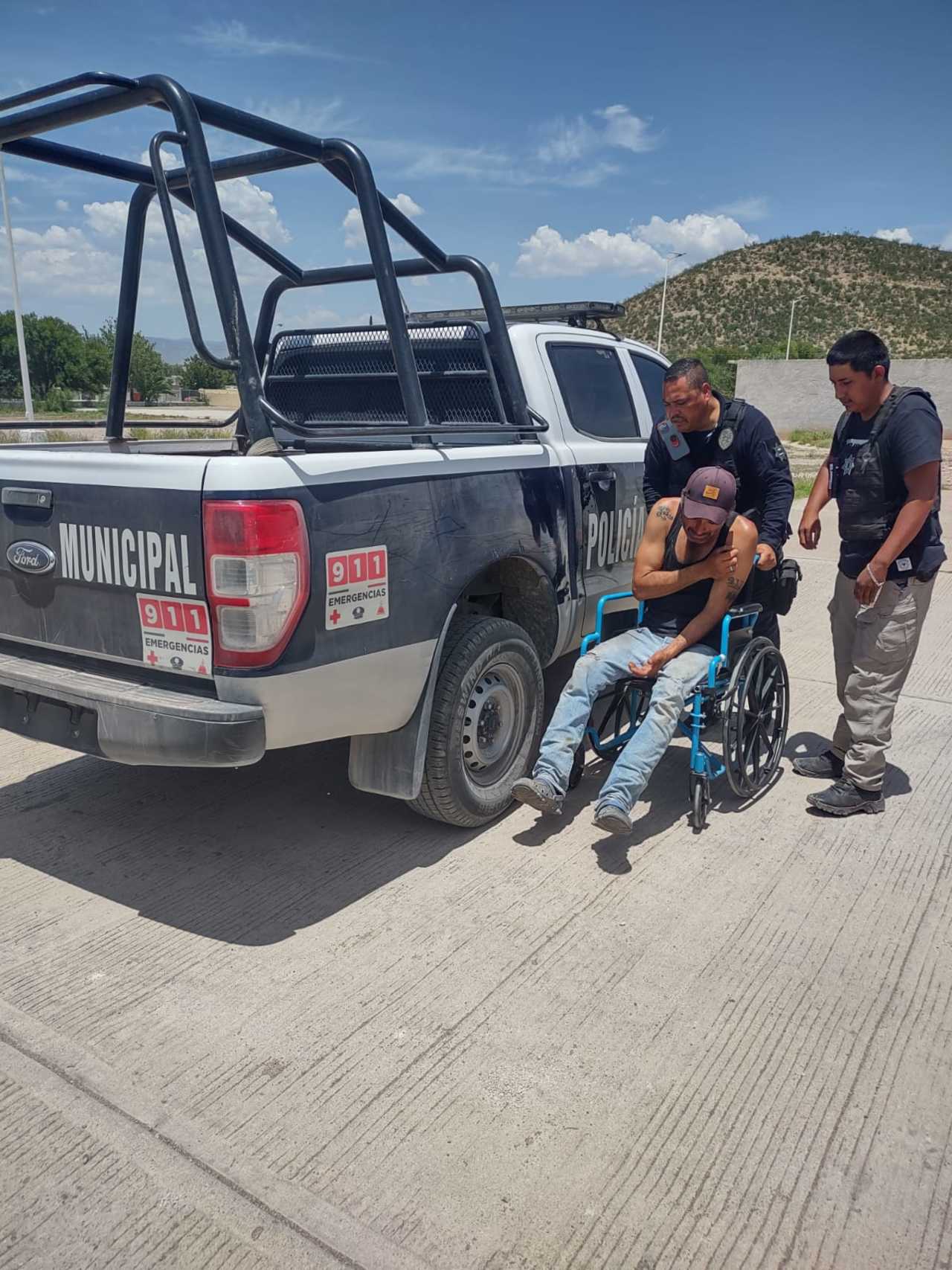 Conductor de camioneta arrolla a hombre en Lerdo y huye