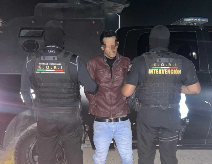 Con pistola en mano, sujeto intenta despojar a mujer de su camioneta en Gómez Palacio