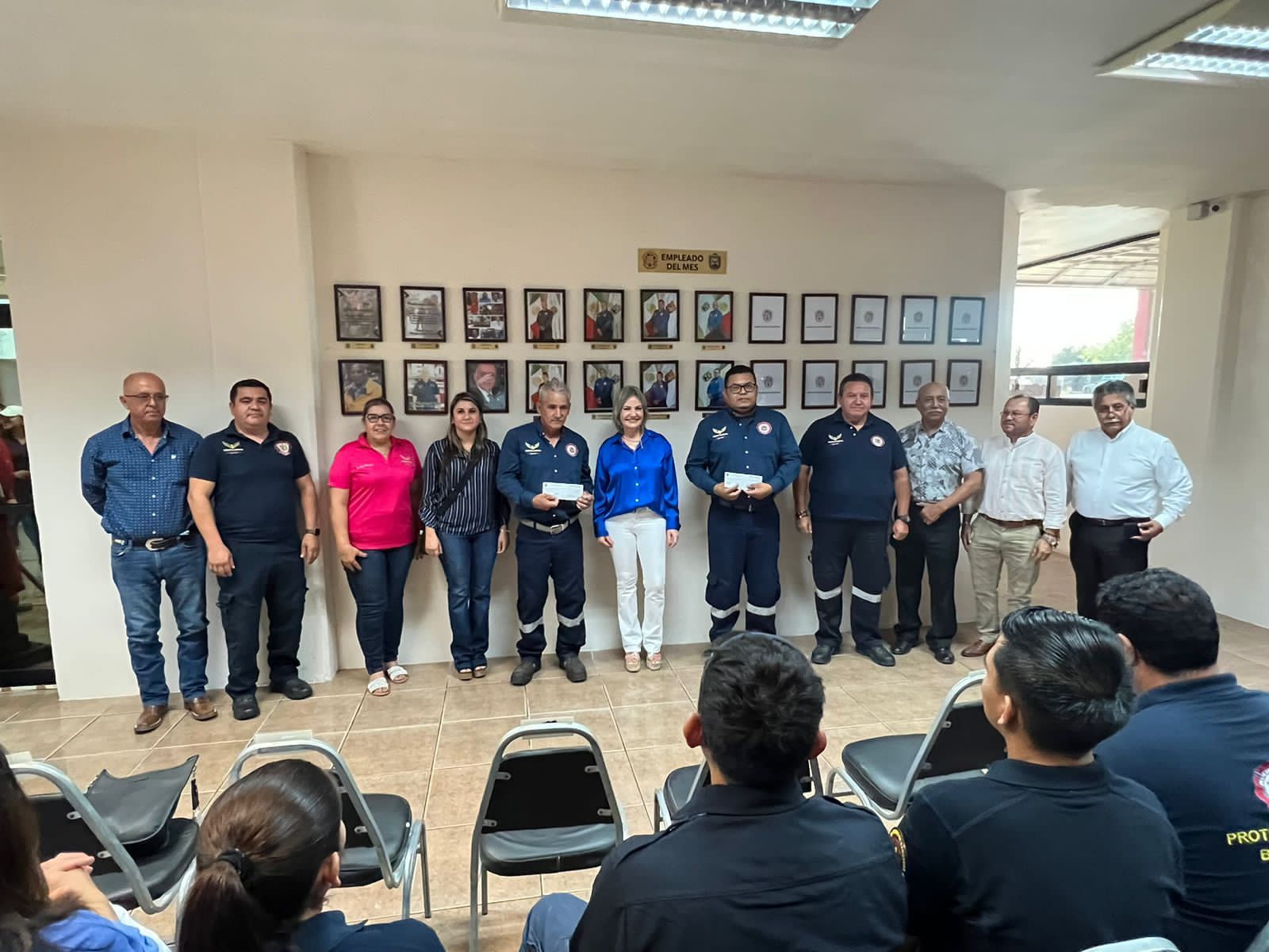 Reconocen a Bomberos y brigada especial en apoyo en límites de Coahuila con Nuevo León y Tamaulipas