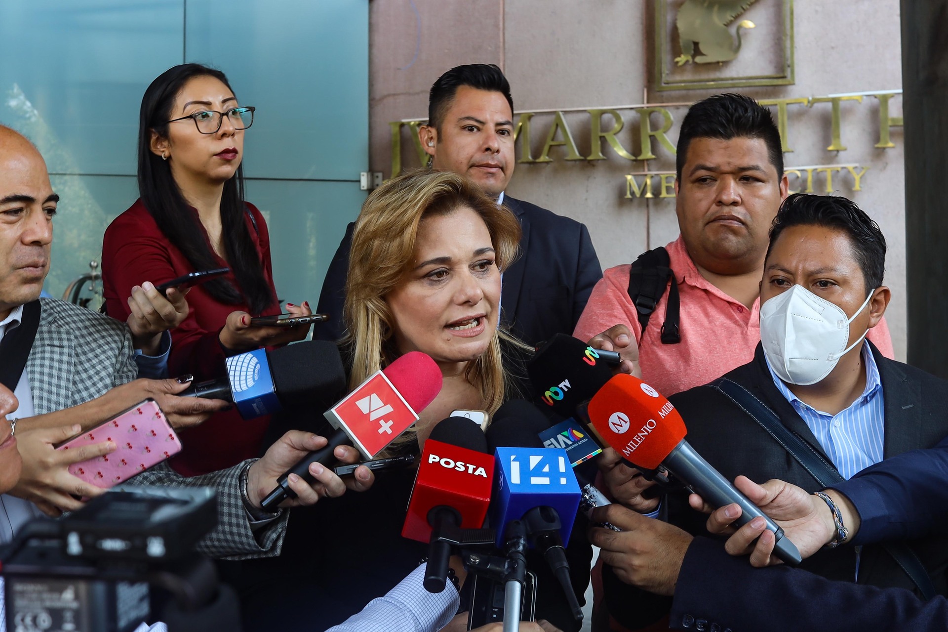 Gobernadora de Chihuahua rechaza reparto de libros de texto en el estado
