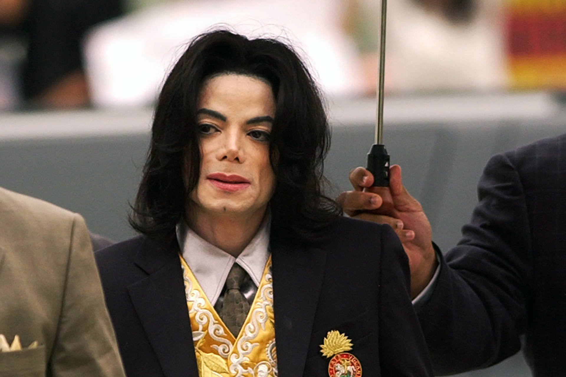 Reabren casos de abuso contra empresas de Michael Jackson