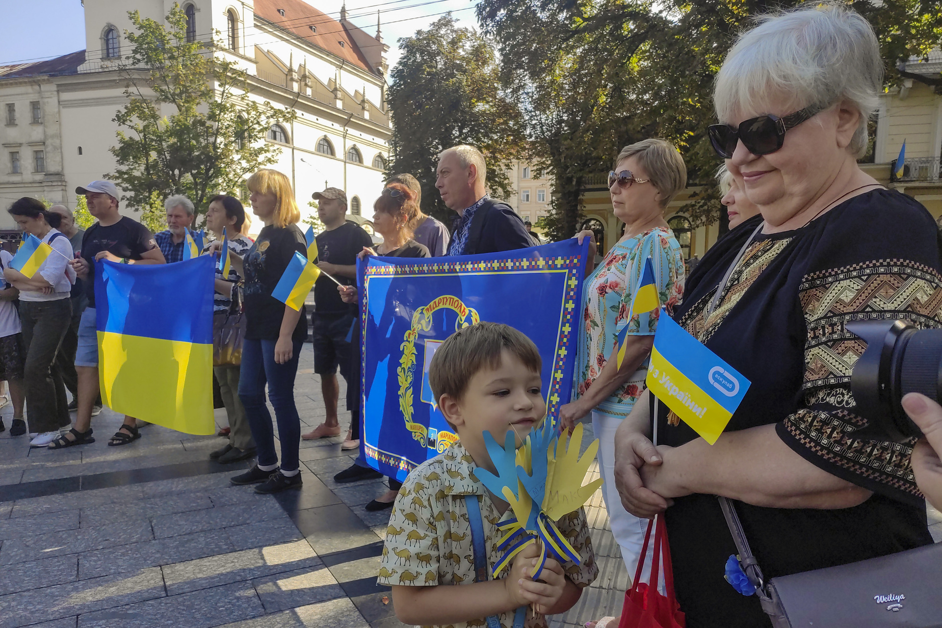 Ucranianos celebran Día de la Bandera por segunda vez bajo ocupación rusa
