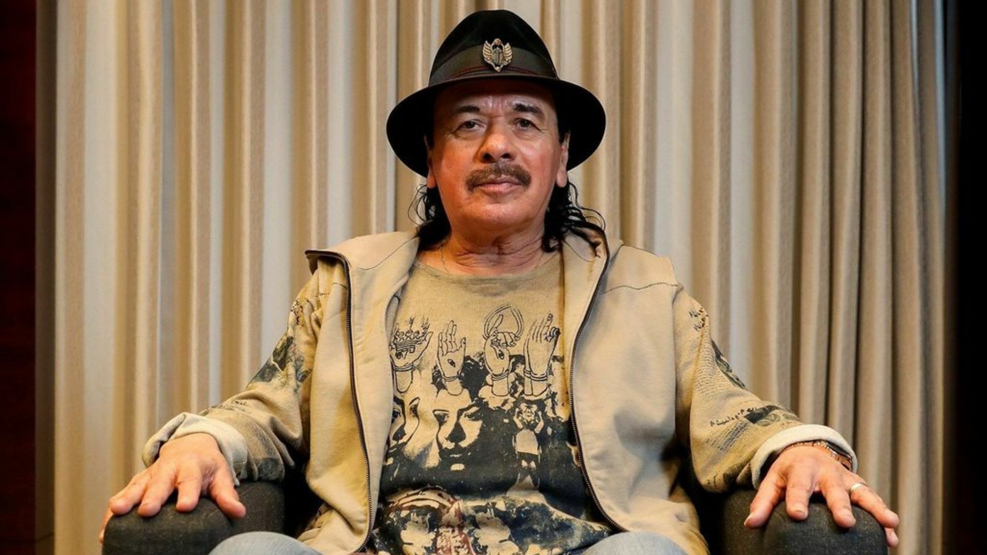 Carlos Santana ofrece disculpas a la comunidad trans por sus comentarios 'insensibles'