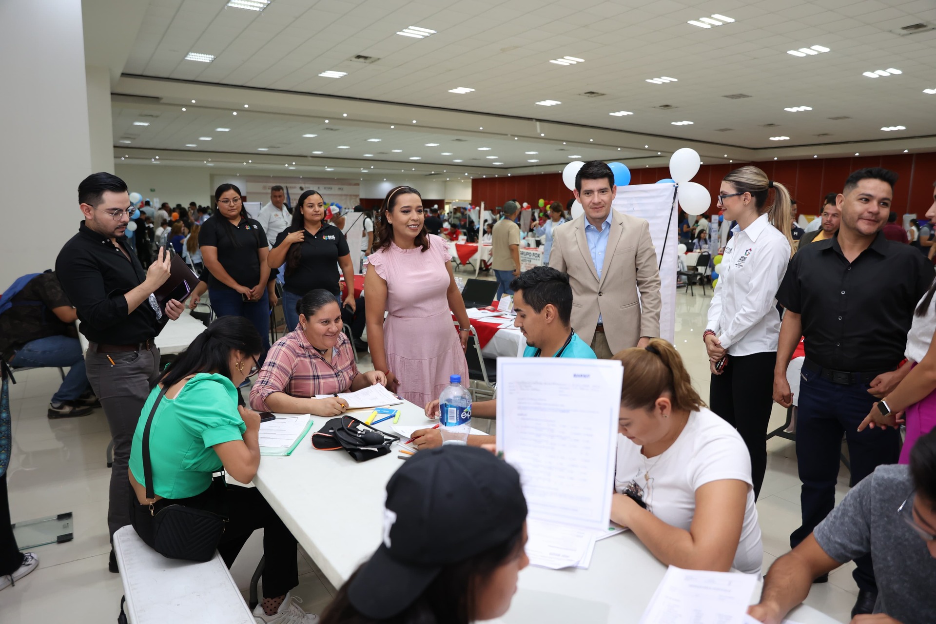 Más de mil jóvenes acuden a buscar empleo en la Expo Feria de Gómez Palacio