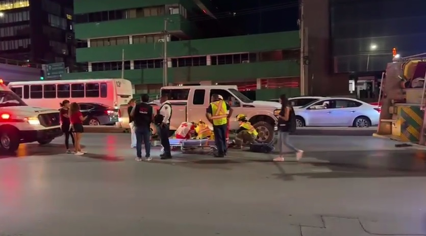 Embiste y arrastra varios metros a adulto mayor en Saltillo; horas más ...