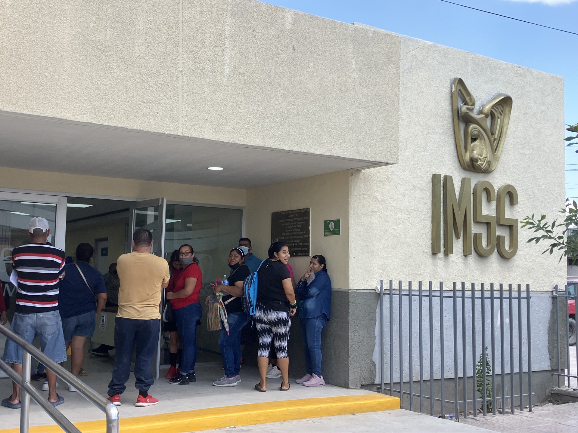 Representantes de Canaco aseguraron que son constantes las denuncias por el mal servicio en Clínica 21 de lMSS en San Pedro