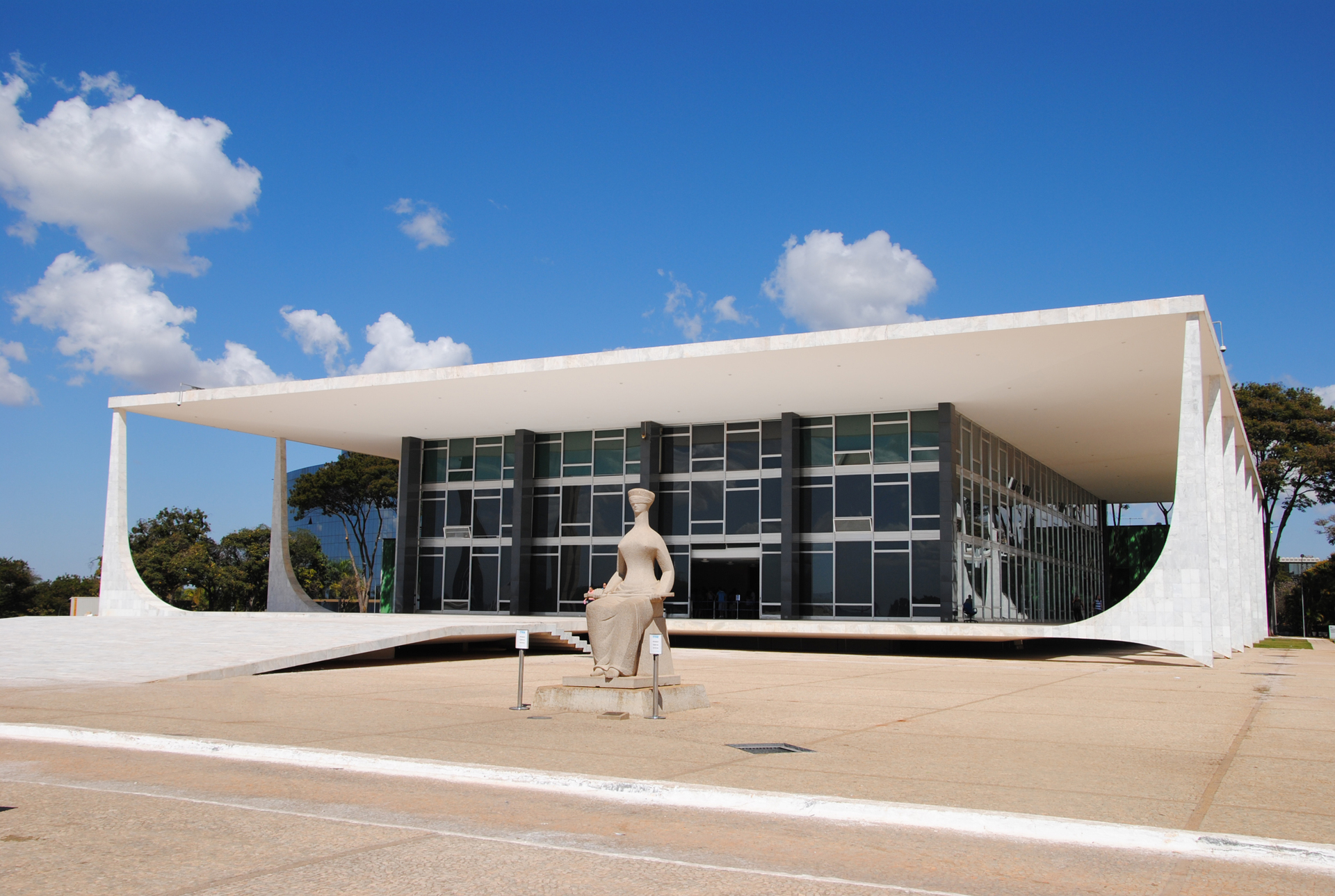 Supremo de Brasil alcanza mayoría de votos para condenar al primer acusado de los ataques en Brasilia