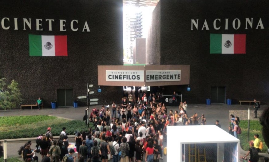 Tras acto transfóbico, toman de manera simbólica la Cineteca Nacional