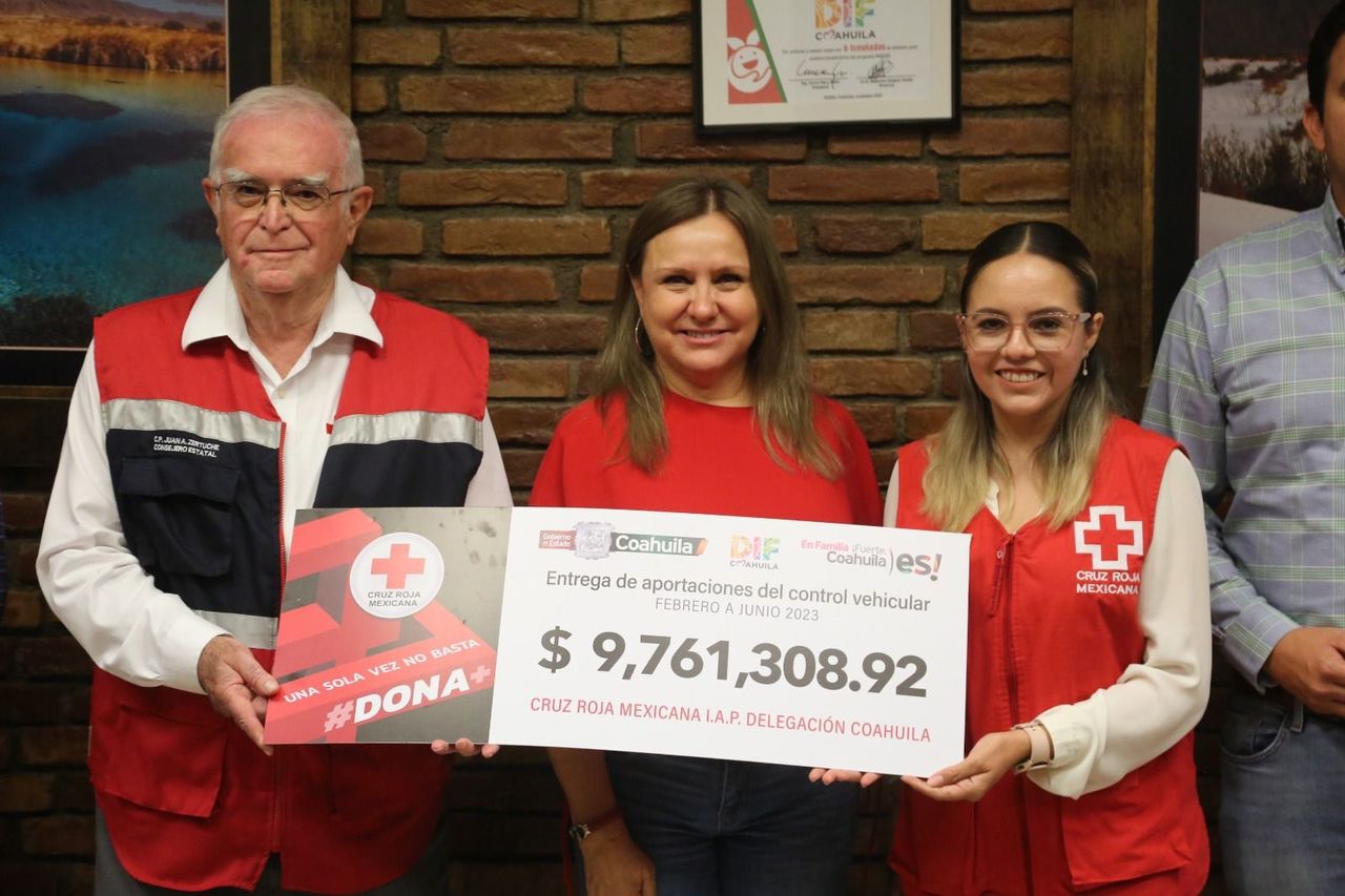 Entrega Marcela Gorgón más de 9 mdp a Cruz Roja
