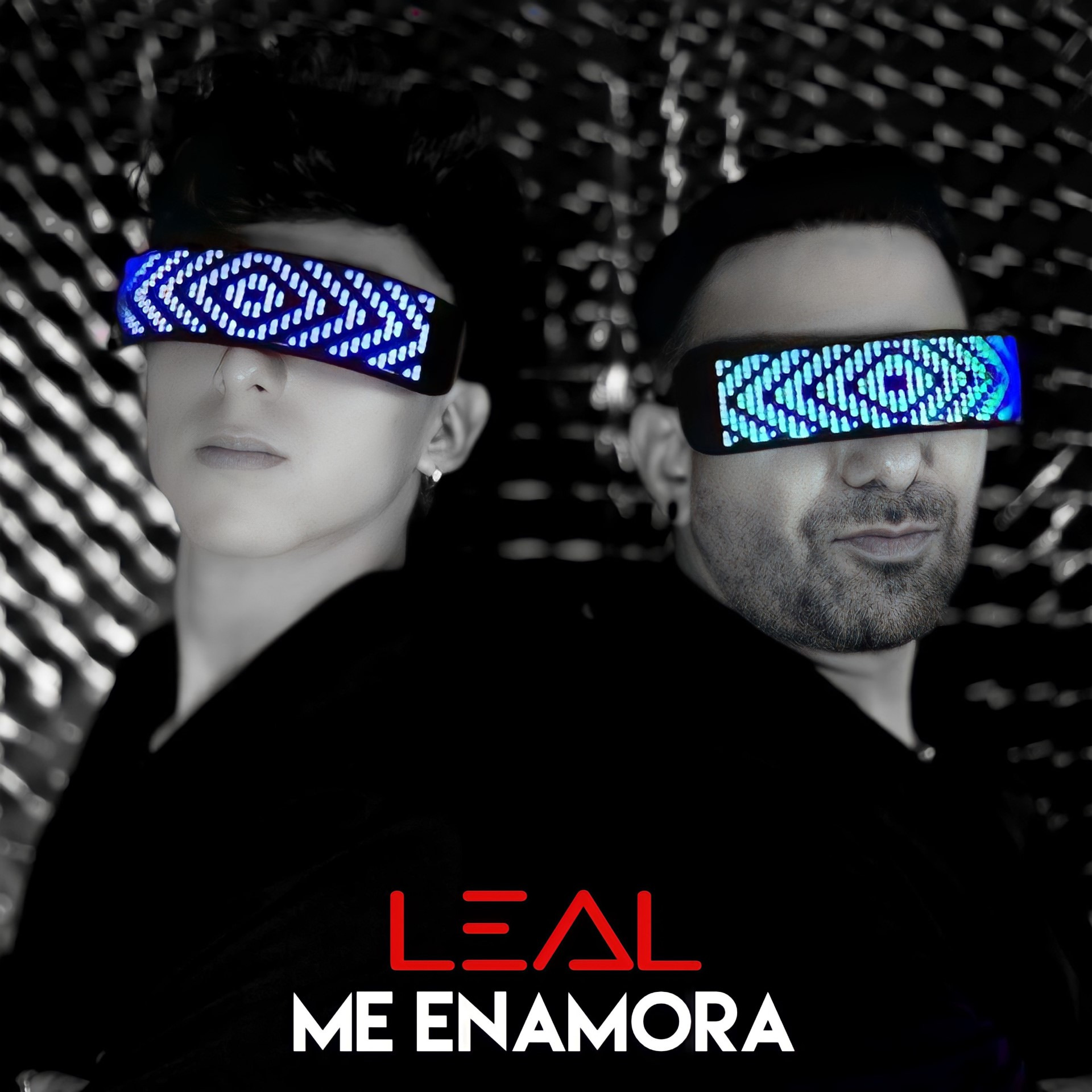 LEAL estrena su sencillo musical 'Me enamora'