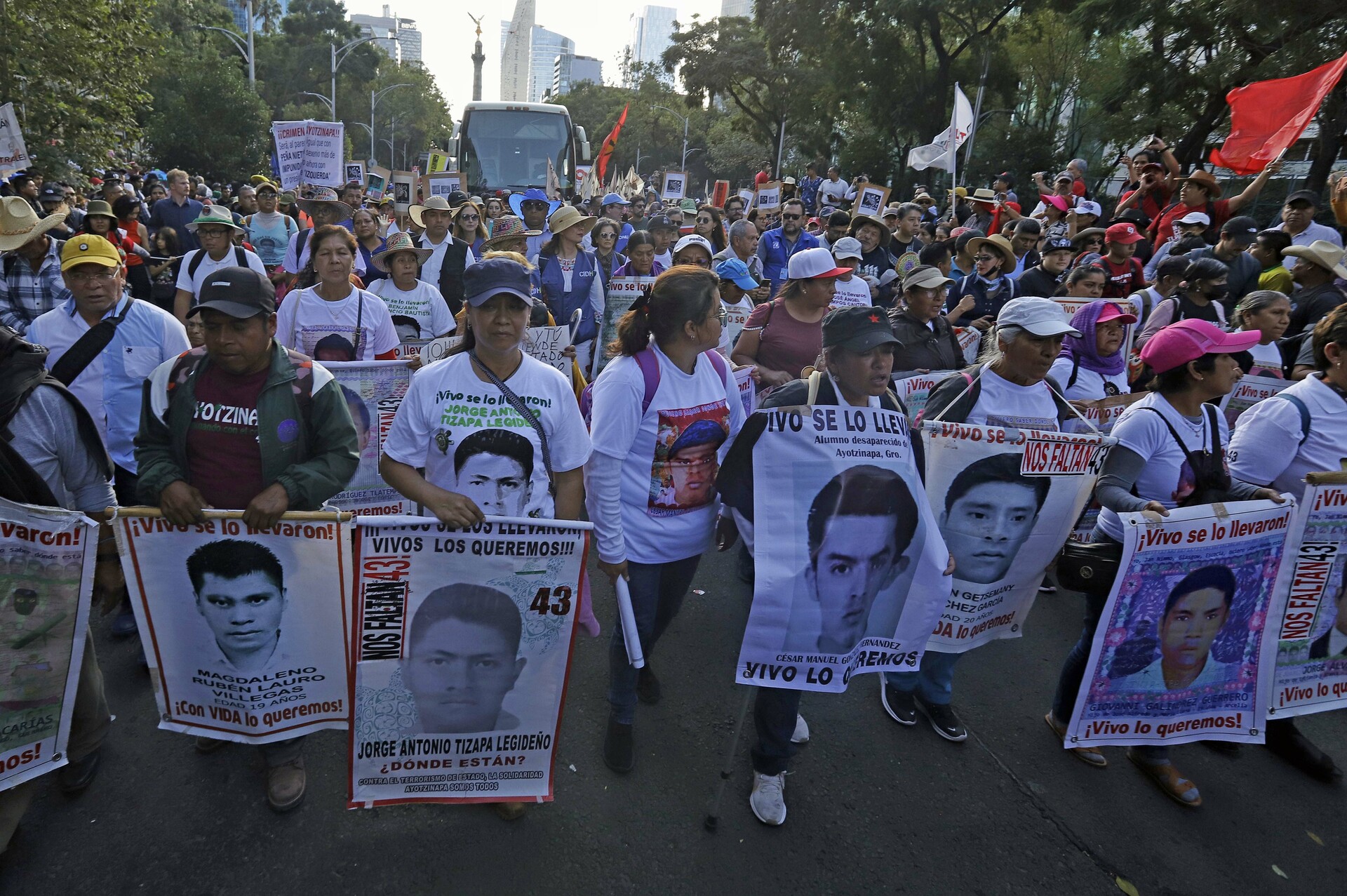 Gobierno ubica 10 momentos clave en caso de los 43 normalistas de Ayotzinapa 