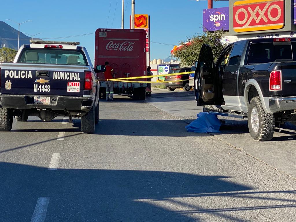 Muere hombre aplastado por su camioneta en Saltillo