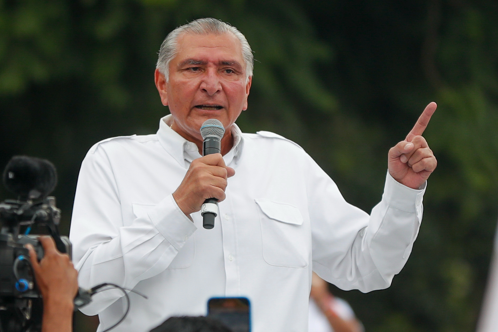 López Obrador aseguró que Adán Augusto López Hernández no quiso reincorporarse al Gobierno federal, pero tiene las puertas abiertas en su gabinete.