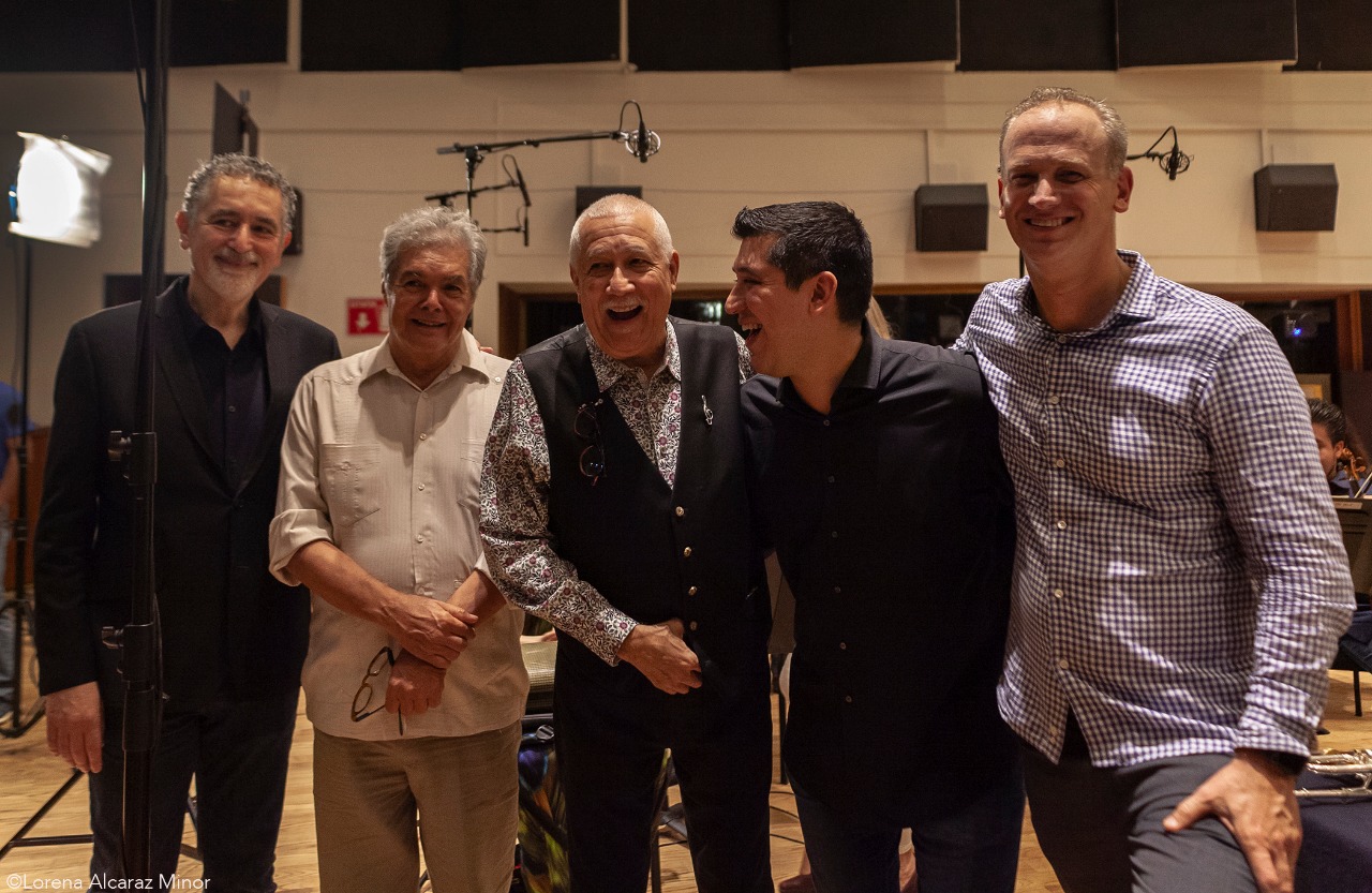 Pacho Flores y la Orquesta Sinfónica de Minería van por el Grammy Latino 