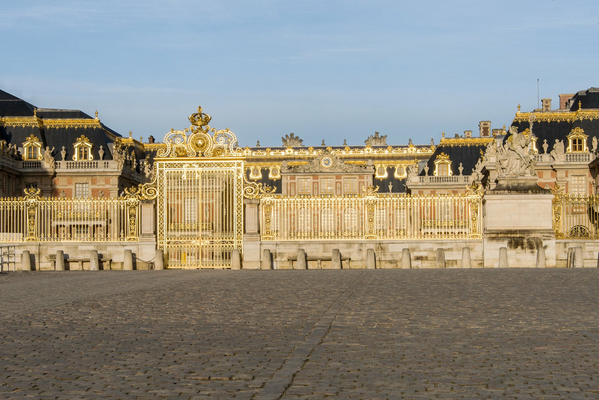 Evacuan el Palacio de Versalles tras recibir una amenaza de bomba