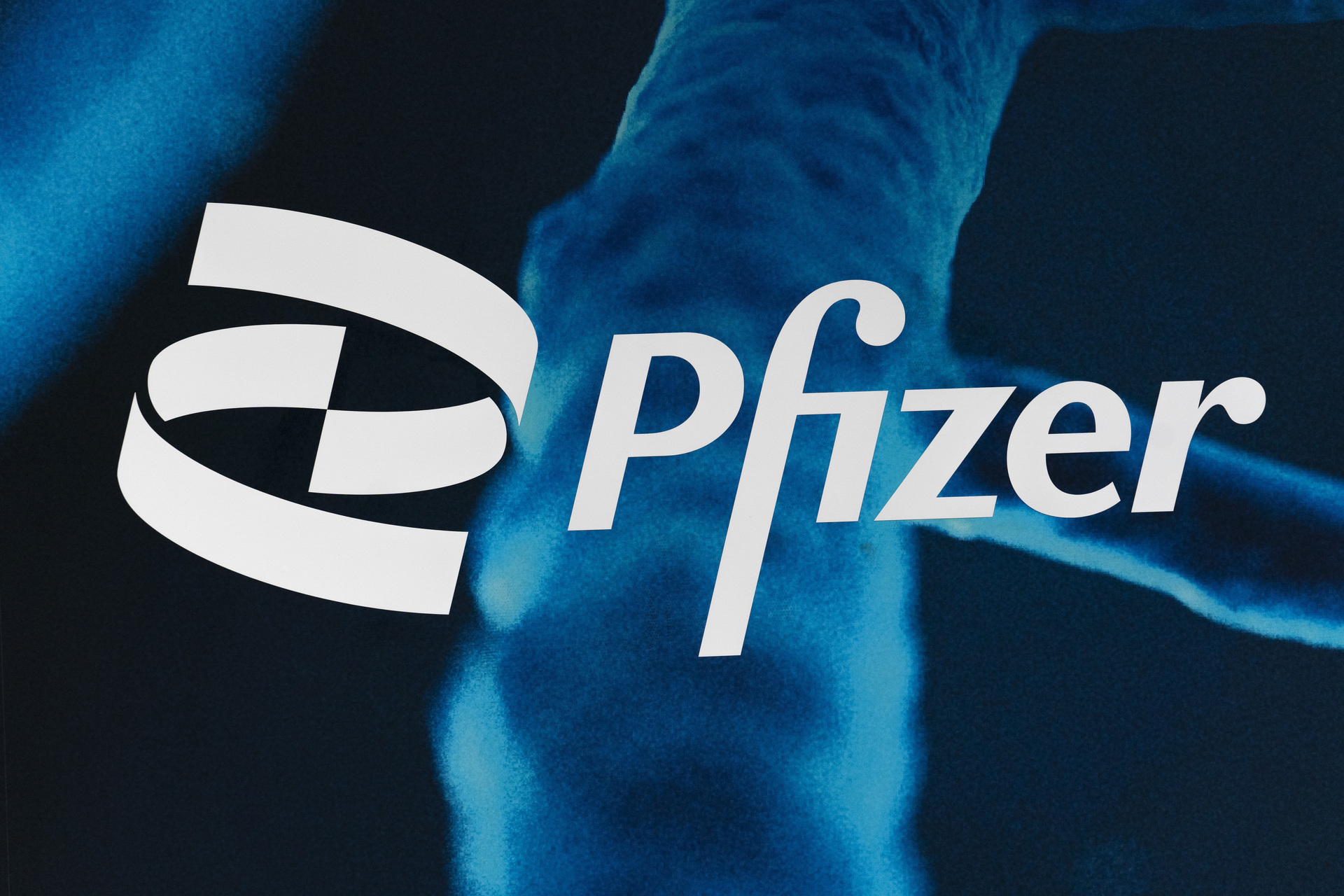 Comisión Europea aprueba la compra de la farmacéutica Seagen por parte de Pfizer