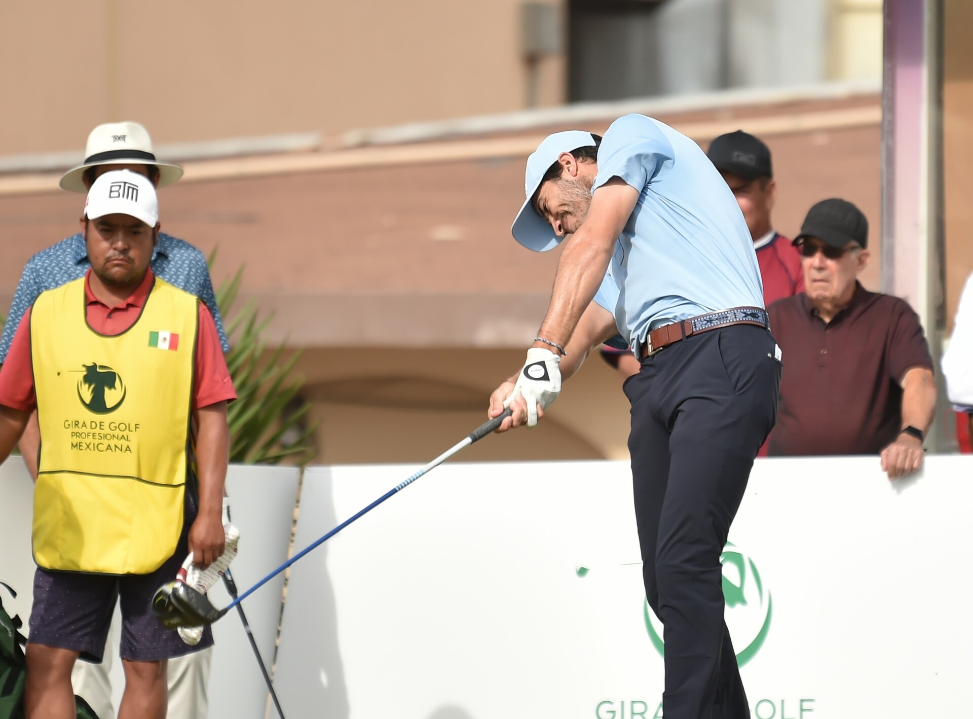 Se queda Álvaro Ortiz con la tercera etapa de la Gira de Golf Profesional Mexicana en el Campestre Torreón