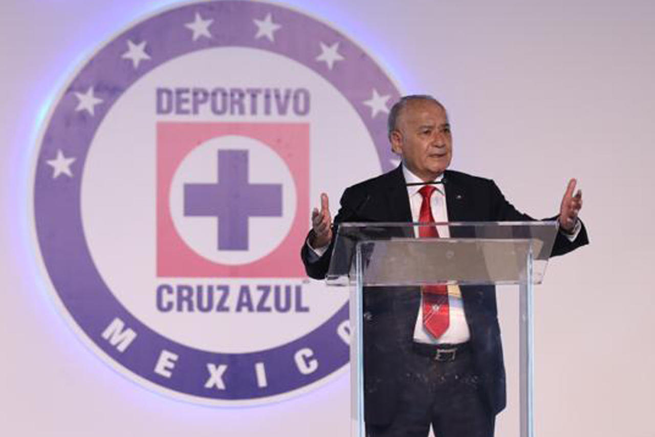 'Regresaré a Cruz Azul', asegura 'Billy' Álvarez en su reaparición 
