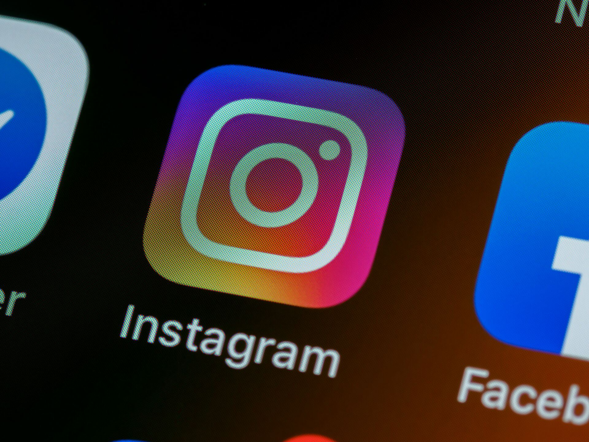 Meta incorpora en Europa la opción de Facebook e Instagram de pago y sin publicidad