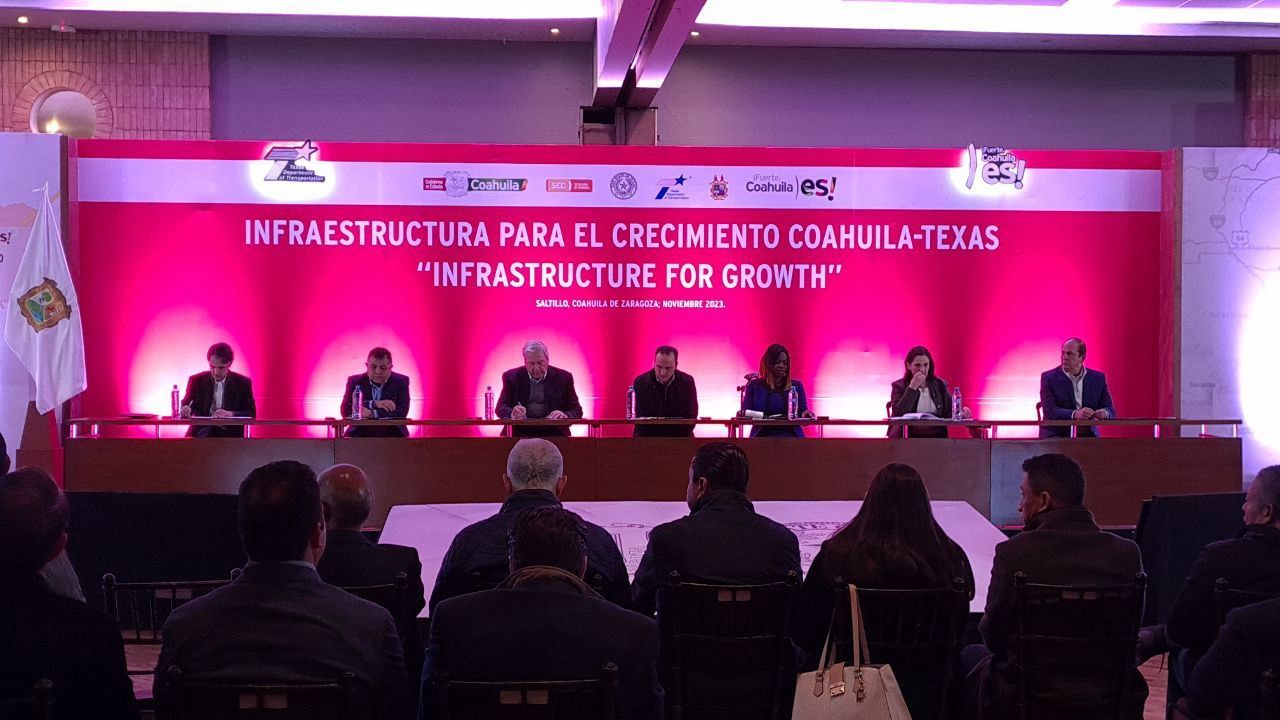 En la reunión se abordaron los proyectos carreteros entre Coahuila y Texas.