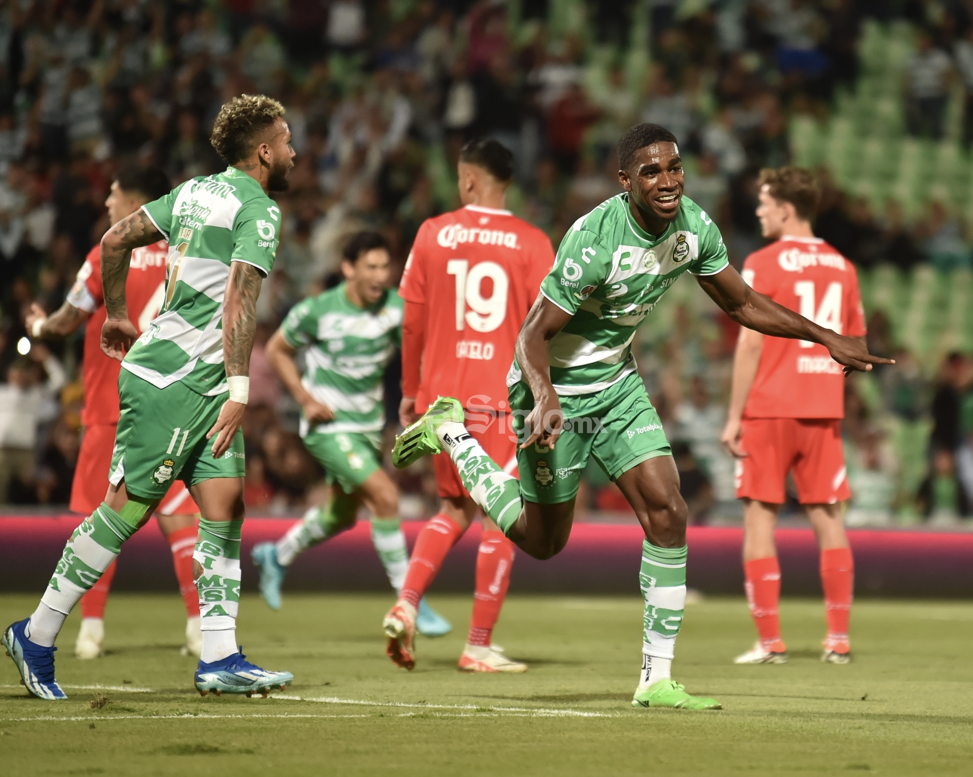 Los Guerreros de Santos Laguna derrotaron en el Corona a Toluca y sueñan con el Play In del Apertura 2023. (RAMÓN SOTOMAYOR)