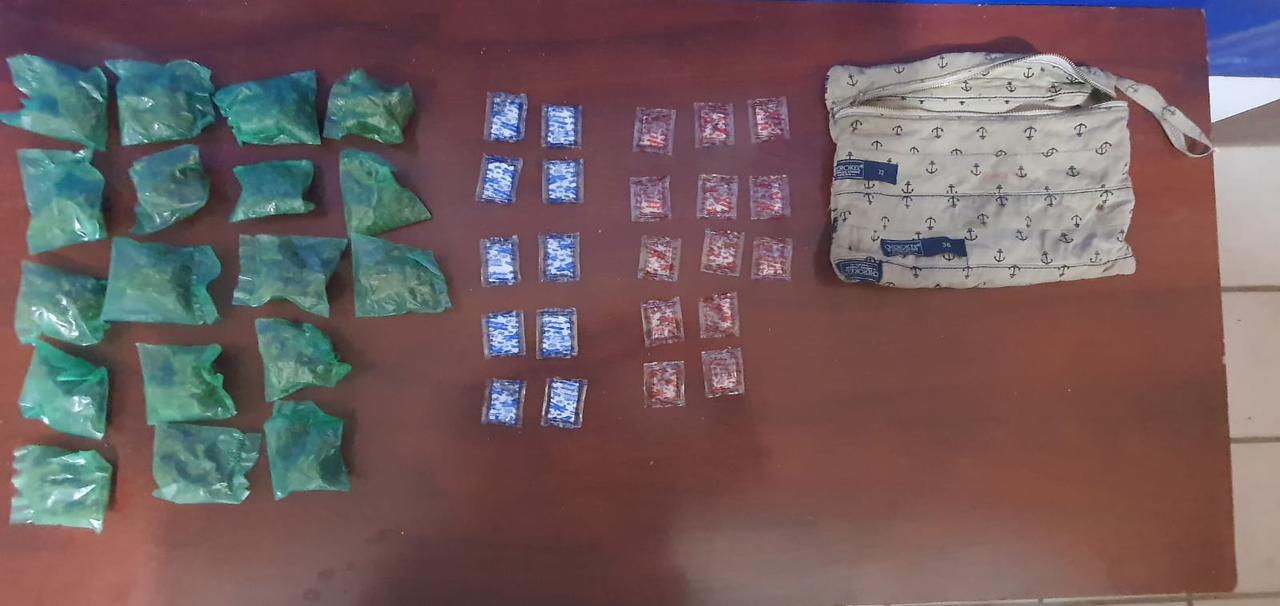 Aseguran mochila con diversidad de narcóticos en Gómez Palacio