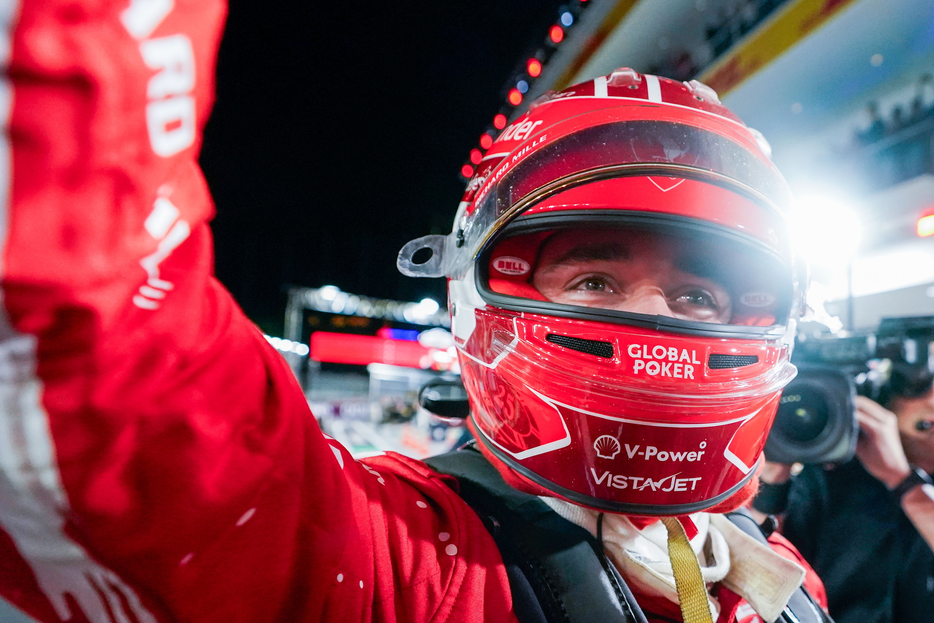 Leclerc firma la 'pole', Vestappen partirá 12, mientras Pérez y Hamilton quedan fuera