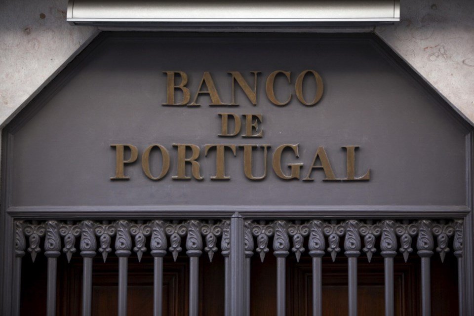 Banco Central de Portugal alerta de la incertidumbre política como nueva fuente de riesgo