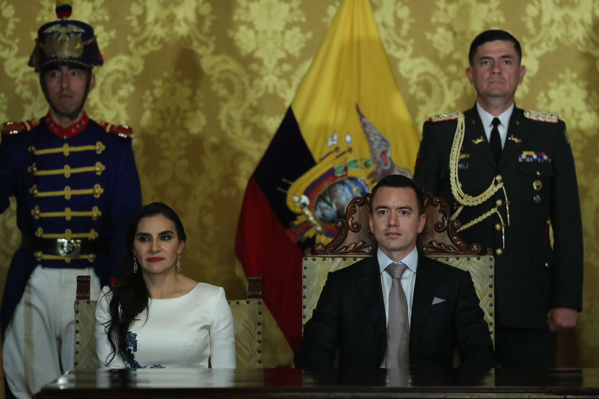 Nuevo presidente de Ecuador nombra a 16 ministros y deja pendientes cuatro carteras