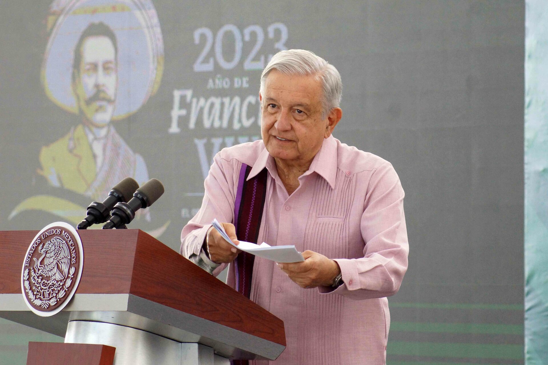López Obrador culpa a maestros de no poder asistir a inauguración de CRIT en Guerrero