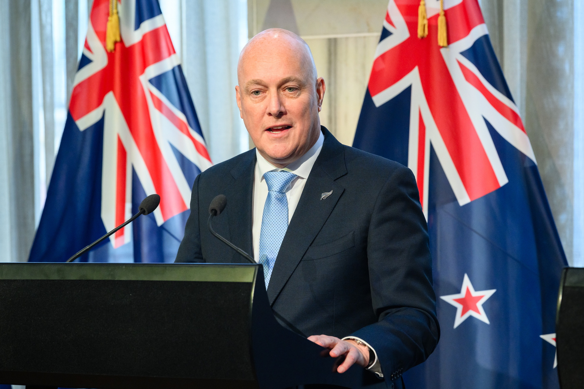 Conservador Christopher Luxon jura como nuevo primer ministro de Nueva Zelanda