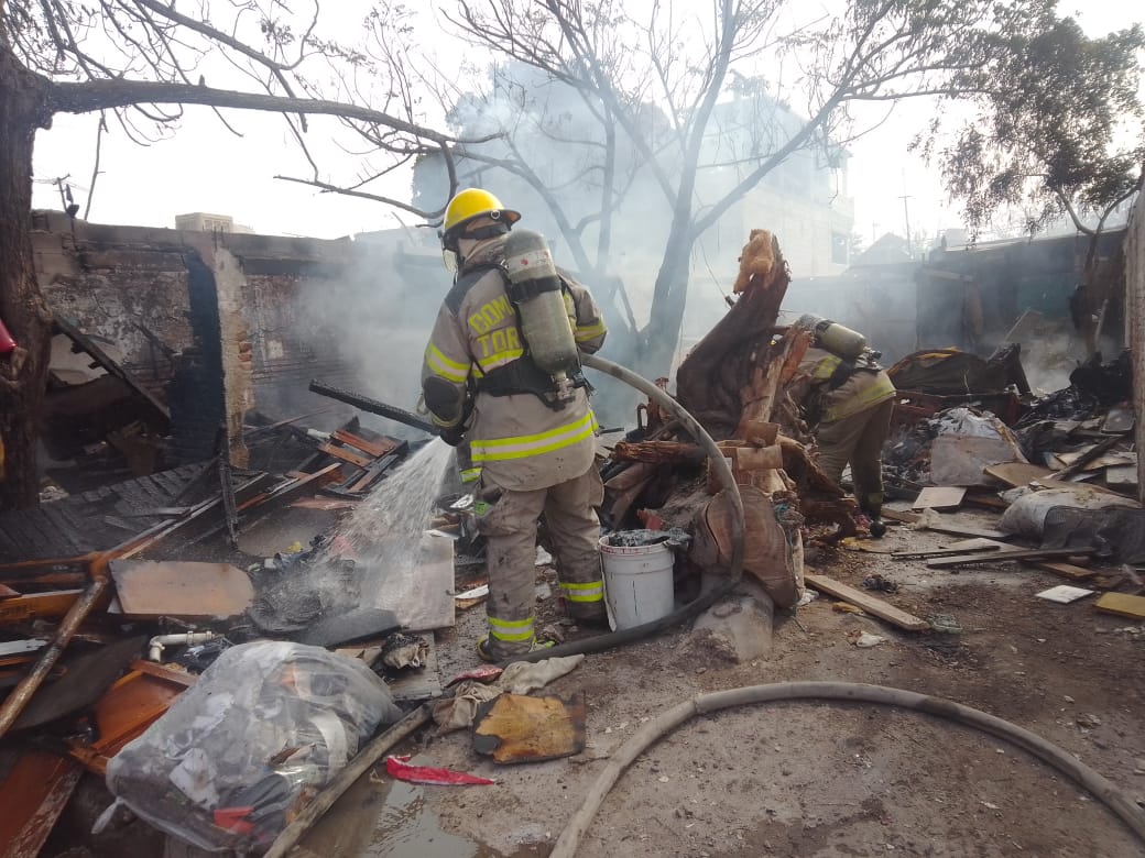 Se incendia jacal en la colonia Villa California de Torreón