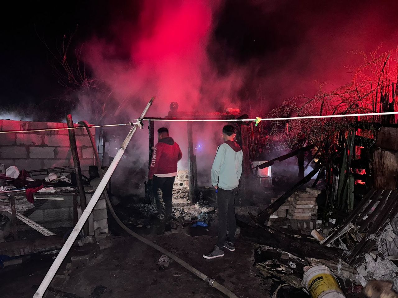 Incendio consume vivienda de pareja de la tercera edad en San Pedro