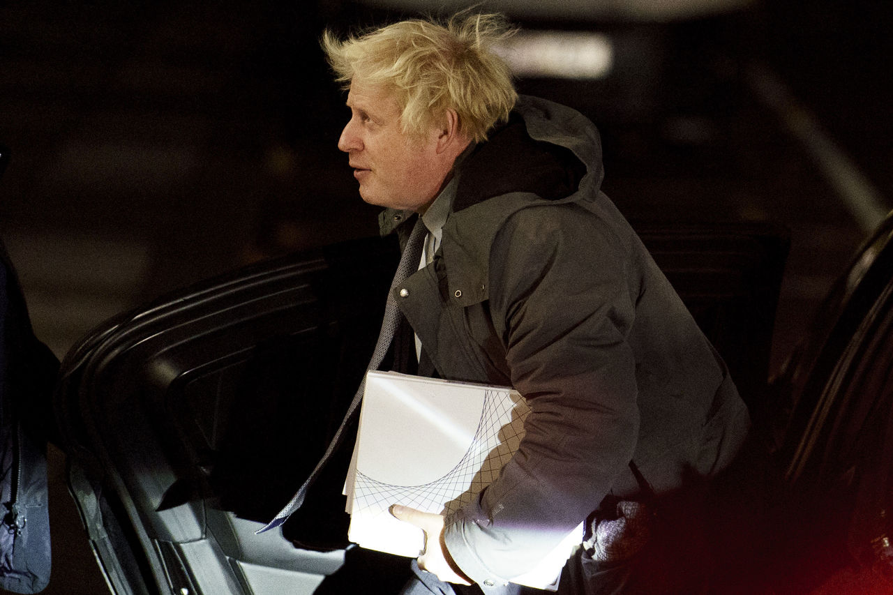 Boris Johnson defiende su gestión en Reino Unido
