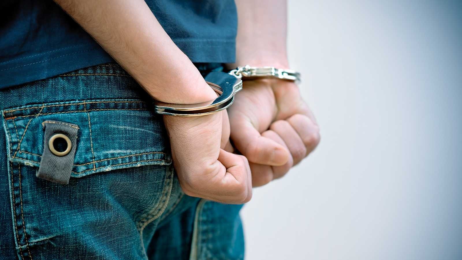 Sentencian a cadena perpetua a adolescente de 15 años por homicidios