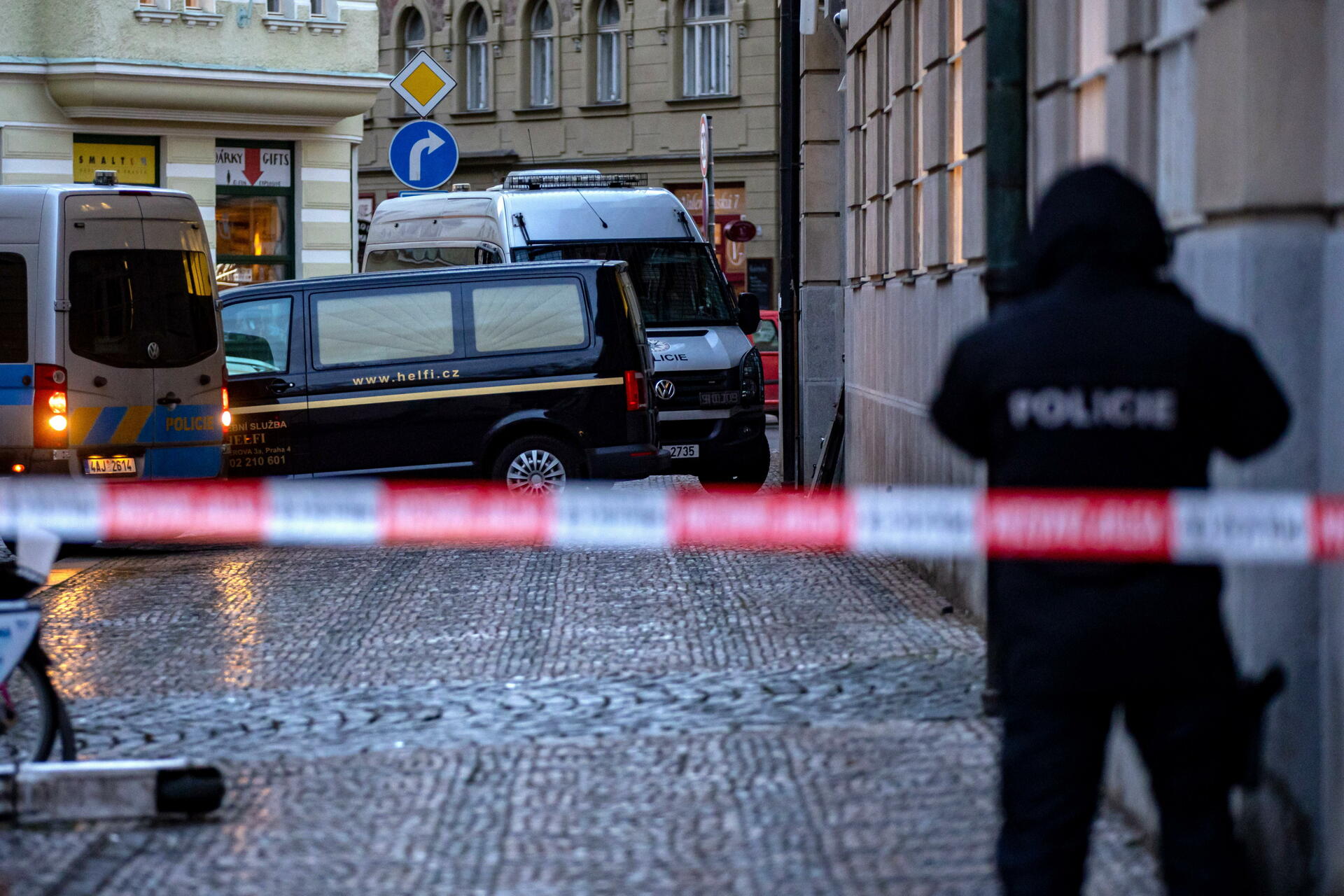 Autor de la matanza en Praga no tenía antecedentes, pero era sospechoso de tres homicidios