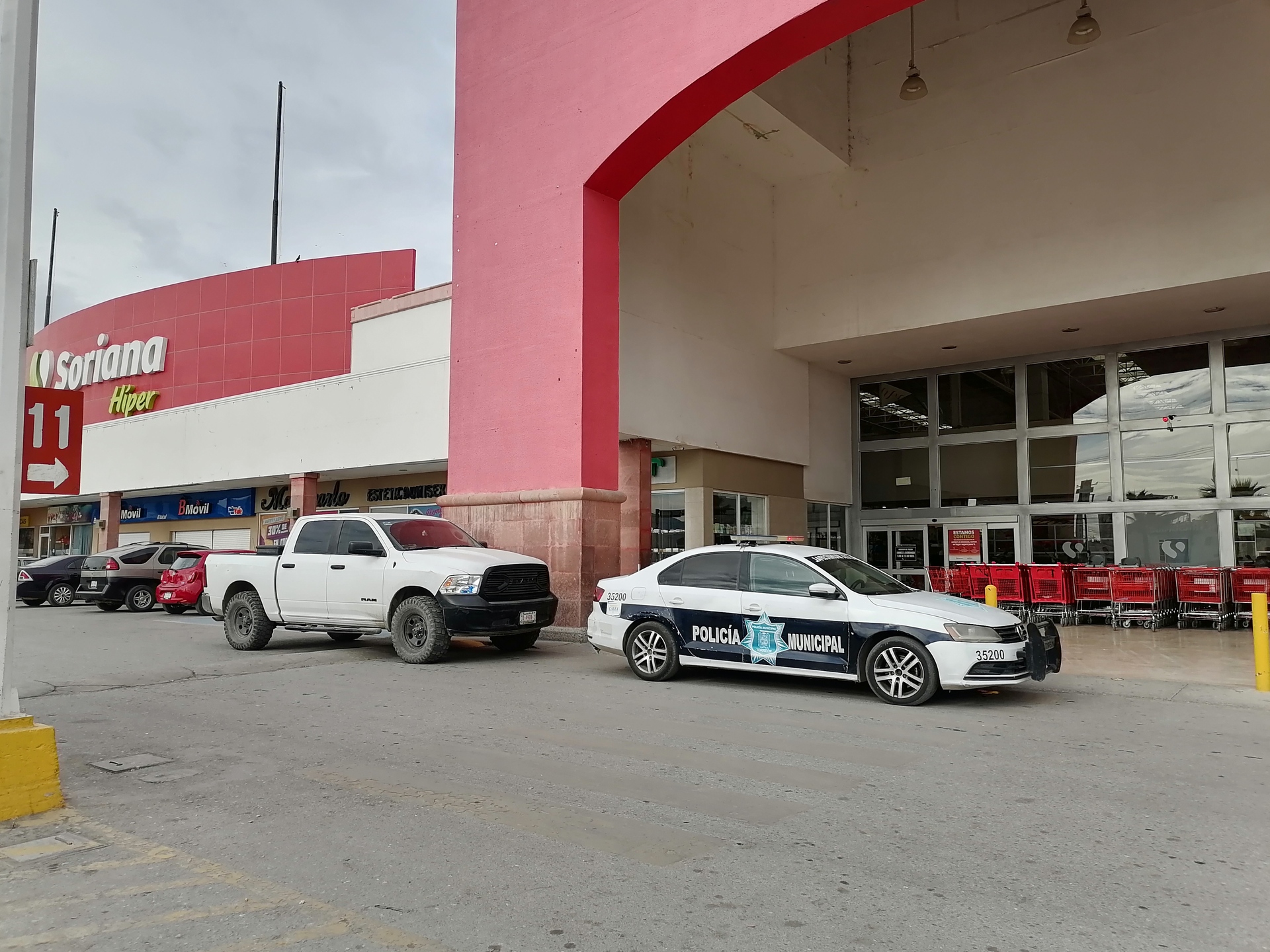 Muere hombre al interior de la Soriana Triana de Torreón en la mañana de Navidad.