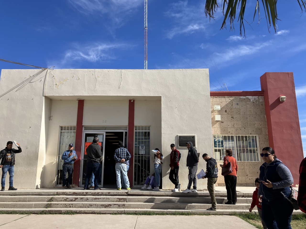 Contribuyentes señalan lentitud en Recaudación en Matamoros