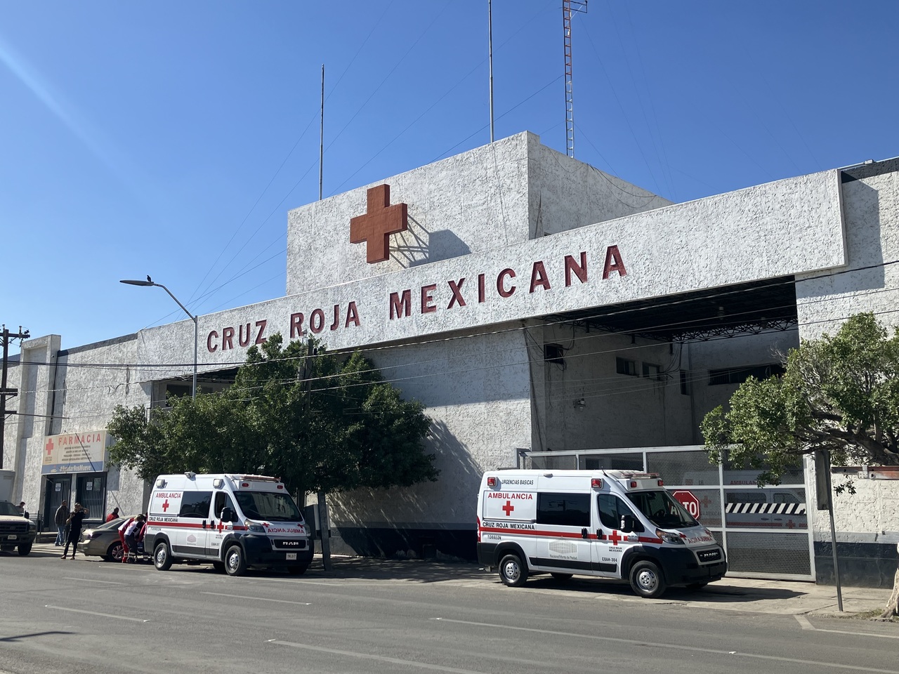 Visitantes en el Centro dieron aviso a la Cruz Roja para su atención.